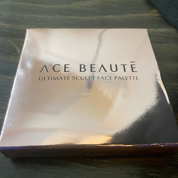 Cream Face Scult Contour Pallette - Ace Beaute - Limited Edition - Picture 4 of 5